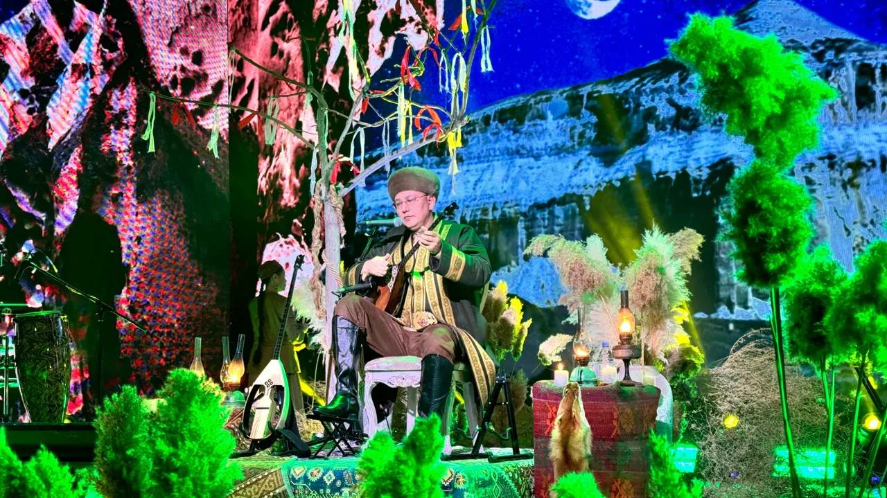 «Озан қазақ»: Елдос Емілдің шығармашылық кеші өтті