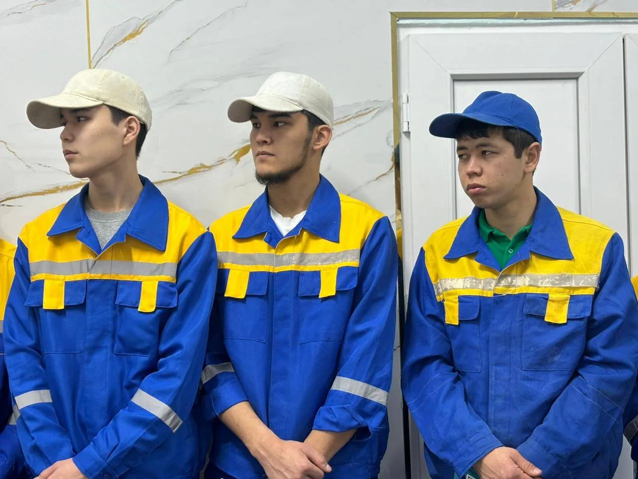 Жаңаөзендегі сүт зауатының қызметкерлері референдумге барады