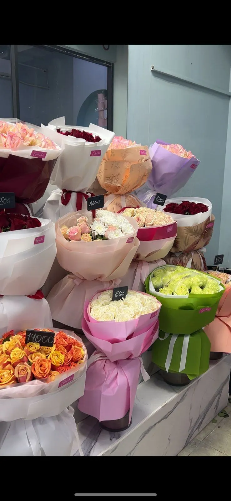 Маңғыстауда мереке қарсаңында қызғалдақ пен раушан гүлдеріне сұраныс артады