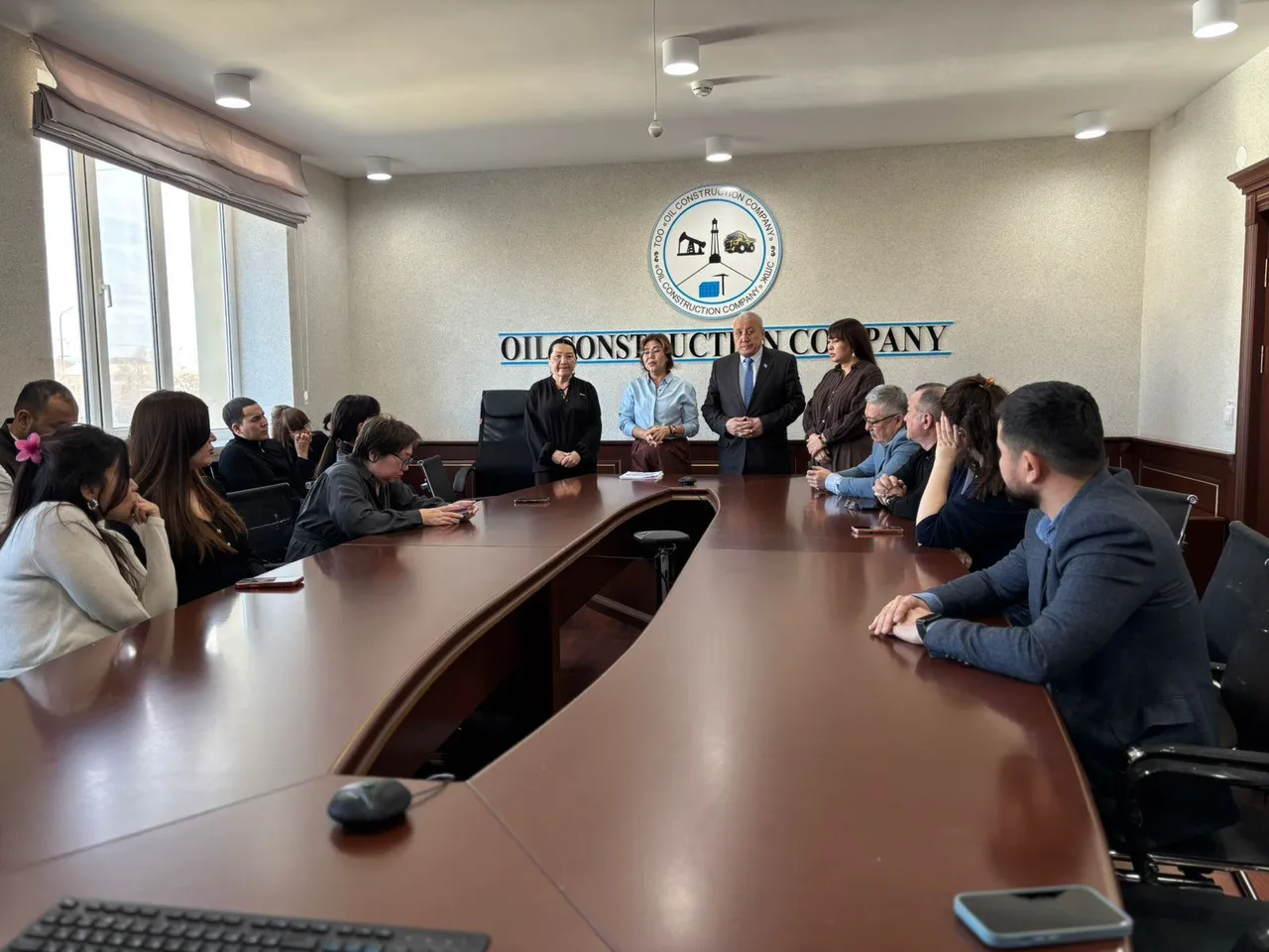 “Oil construction company” ЖШС қызметкерлері референдумға қатысады