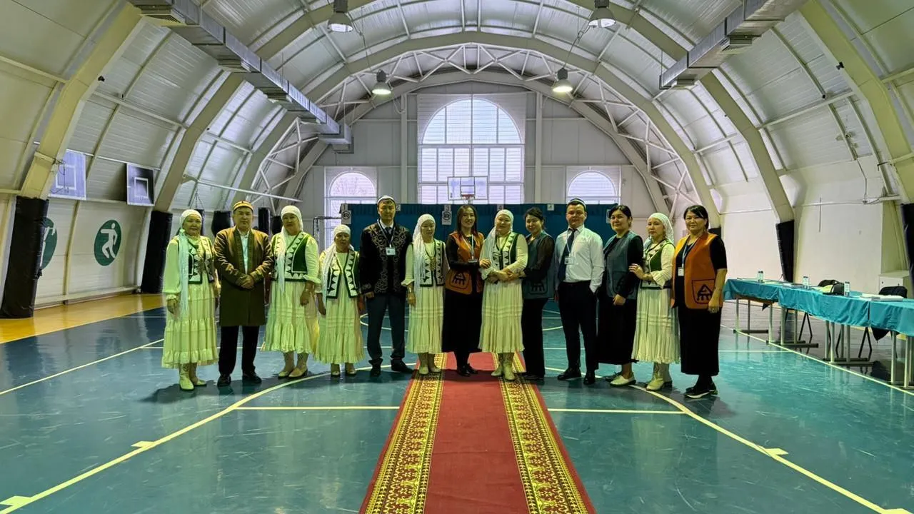 Маңғыстаулық абысын-ажындар референдумға қатысты