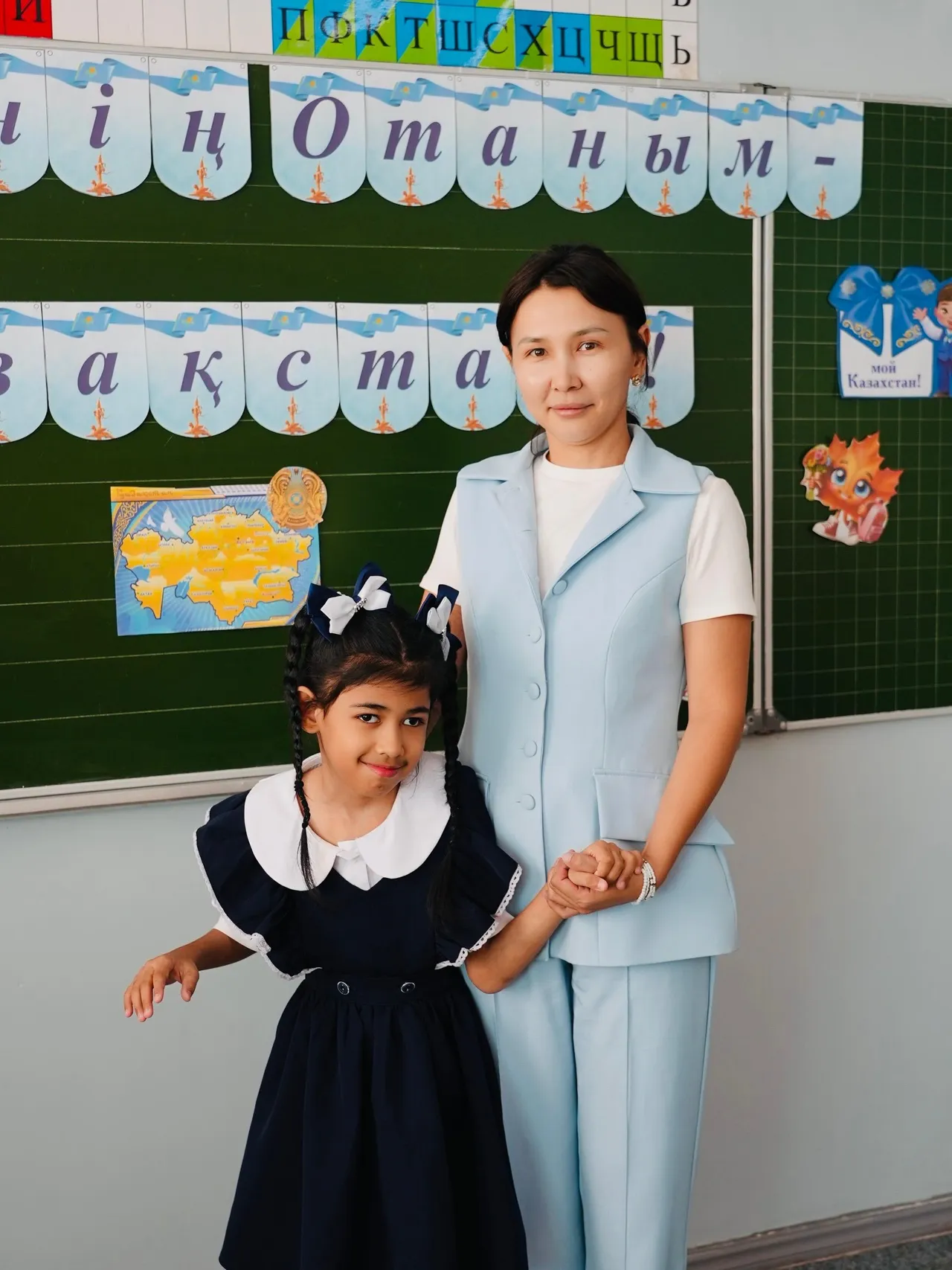 Мамандығын қызы үшін алмастырып, тьютор болды: Өңірде инклюзия мамандары тапшы