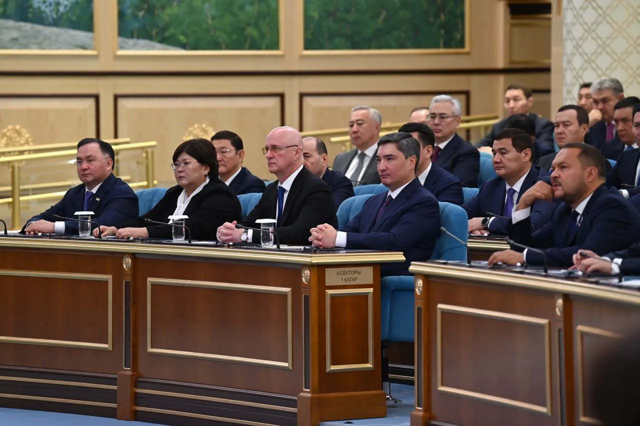 Президент ерекше қажеттілігі бар балаларды жан-жақты қолдау жөніндегі заңға баса назар аудару қажеттігін айтты