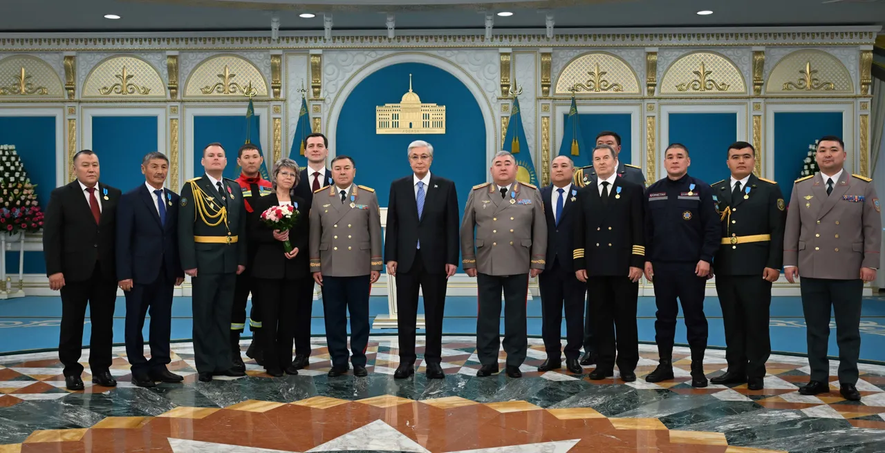 Президент Қасым-Жомарт Тоқаев құтқарушыларға мемлекеттік марапаттар тапсырды