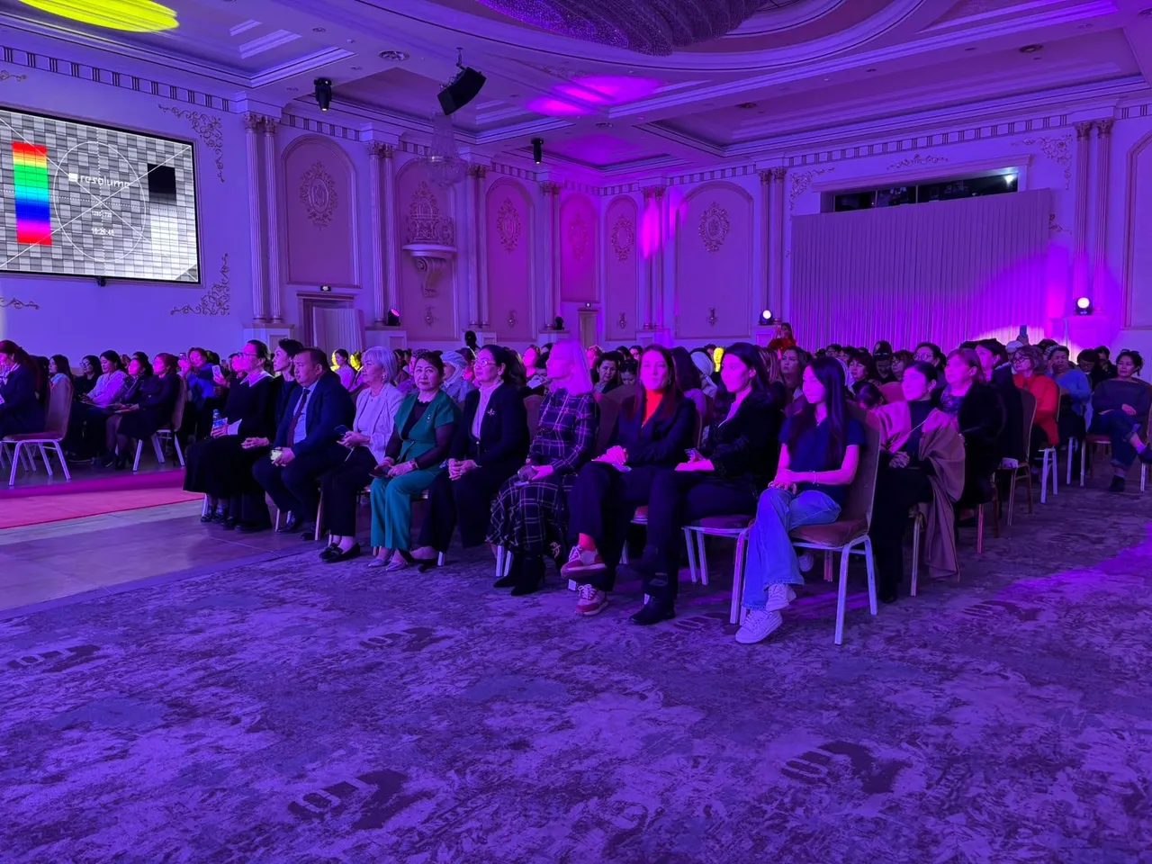 Ақтауда әйелдер кәсіпкерлігін дамытуға арналған форум өтті