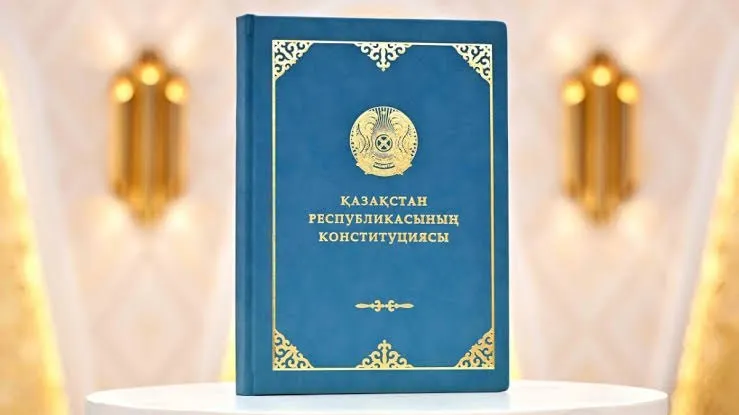 Жаңартылған Ата заң және білімді ұлт тұжырымы