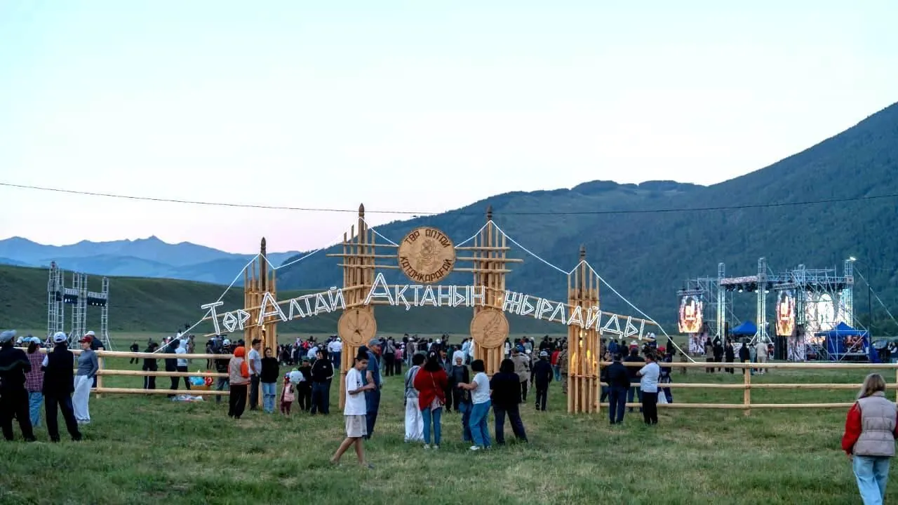 Шығыста «Алтай – түркі әлемінің алтын бесігі» фестивалі басталды