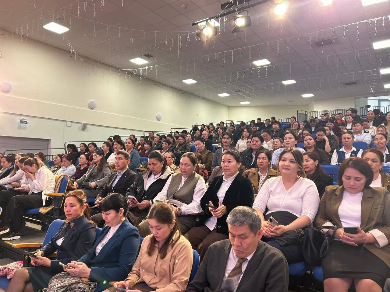 Маңғыстауда білім беру жүйесінде конституциялық қағидаттарды ілгерлету мәселесі талқыланды