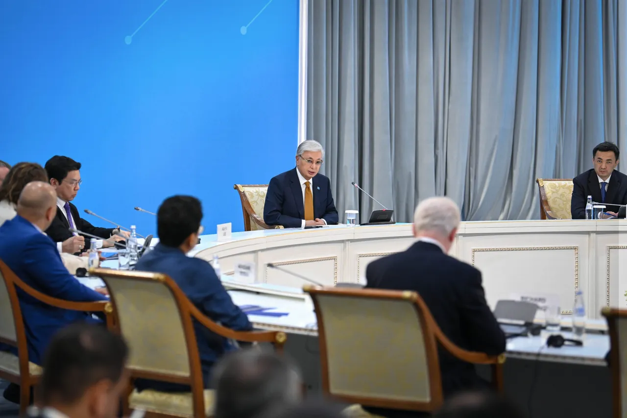 Қасым-Жомарт Тоқаев елімізге әлемнің әр түкпірінен білікті мамандар шақыру және инвестиция тарту үшін барлық жағдай жасалғанын атап өтті