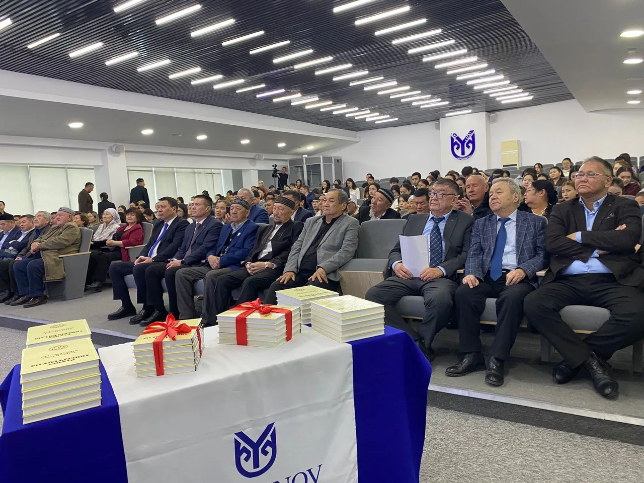 Маңғыстауда Рахмет Аяпбергенұлының «Таңдамалы шығармалар» кітабы жарық көрді