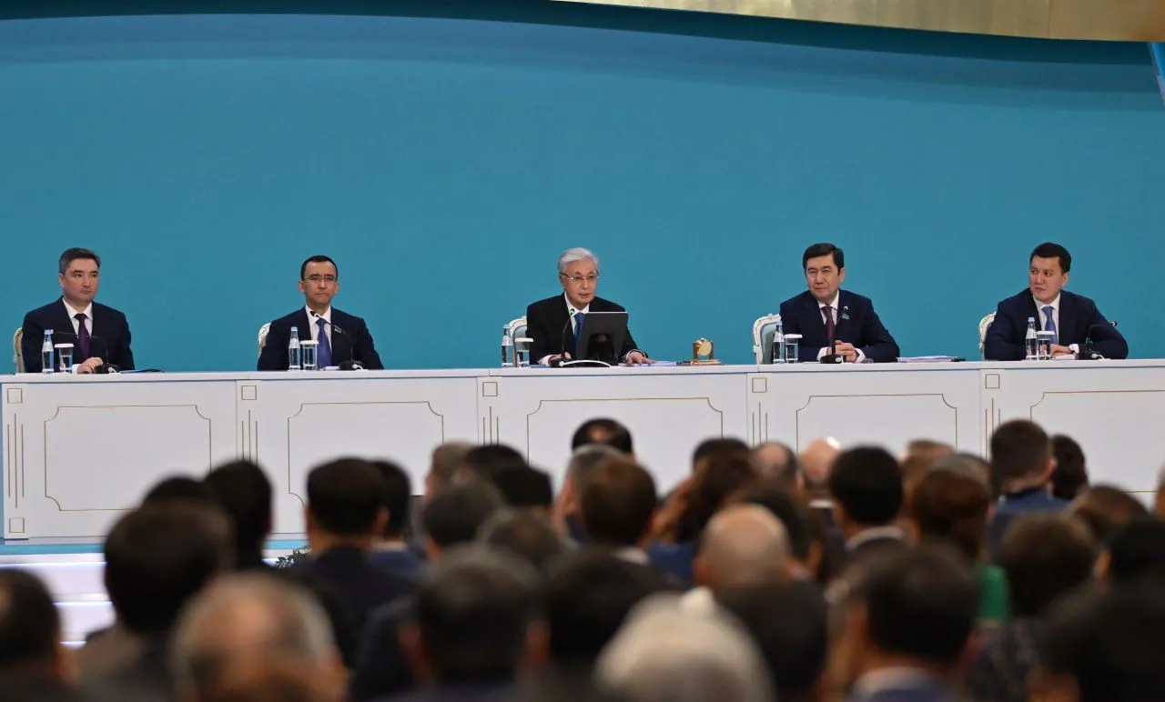 Президент:"Азаматтар референдумда Конституция жобасын қолдап жатса, еліміздің саяси құрылымы түбегейлі өзгереді"