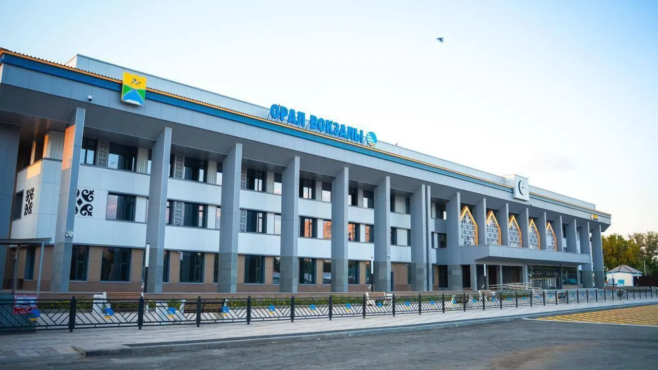 Елімізде жаз басталғалы бері қайта жаңғыртудан өткен 70 теміржол вокзалы ашылды