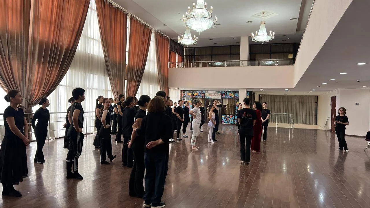 Ақтауда «Гүлдер» ансамблі шеберлік сағатын өткізді