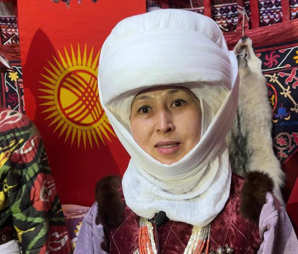 Kyrgyz Women’s 40-Meter kimeshek Attracts Special Attention