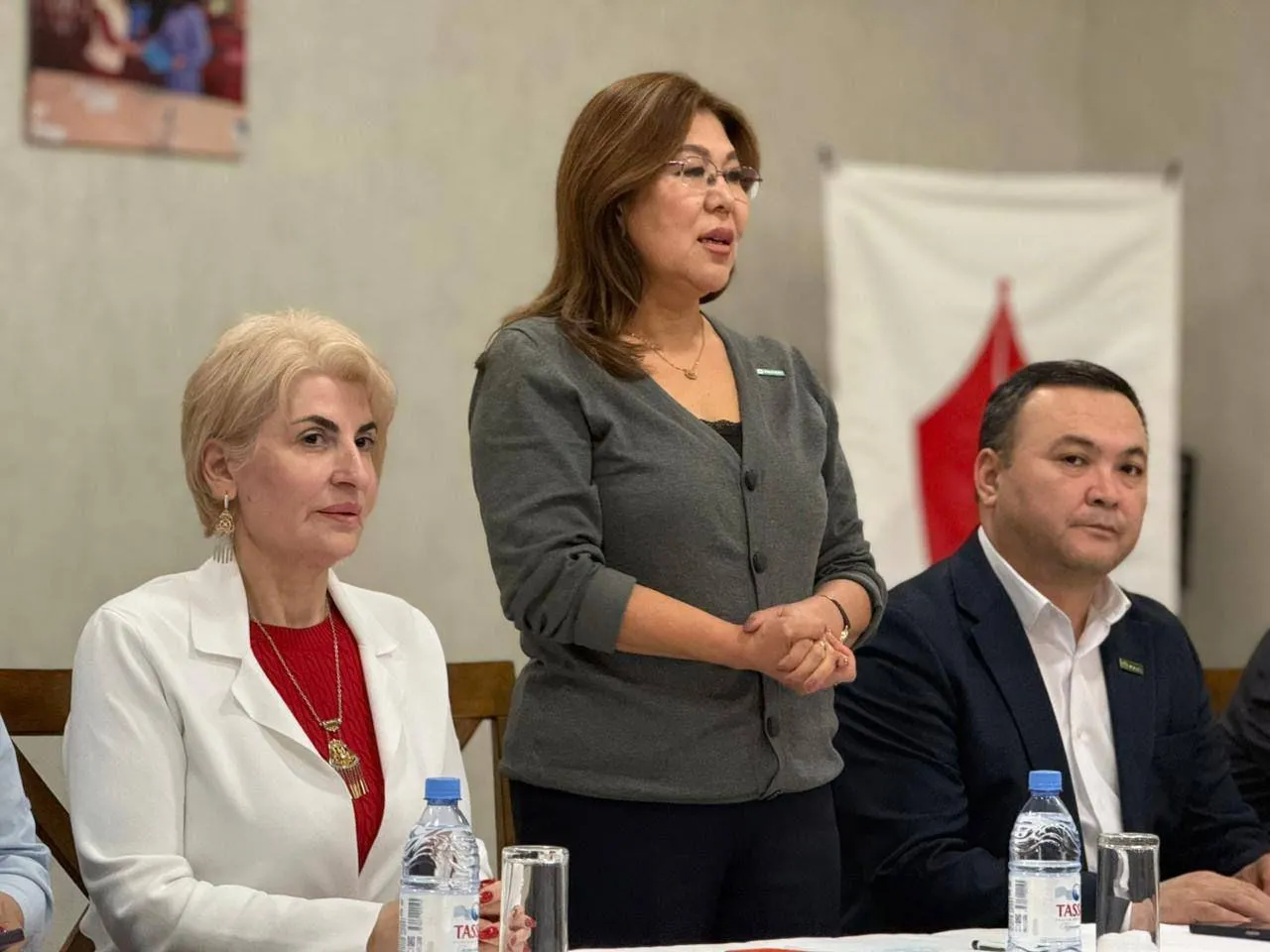 Ақтаудағы тамақтандыру саласының қызметкерлері референдумда дауыс береді