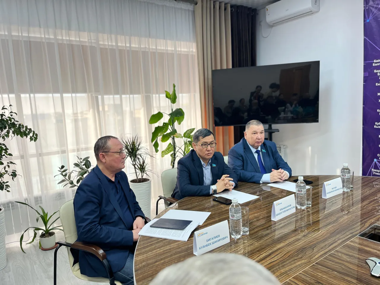 Мұнай-газ саласының қызметкерлері референдумға барады