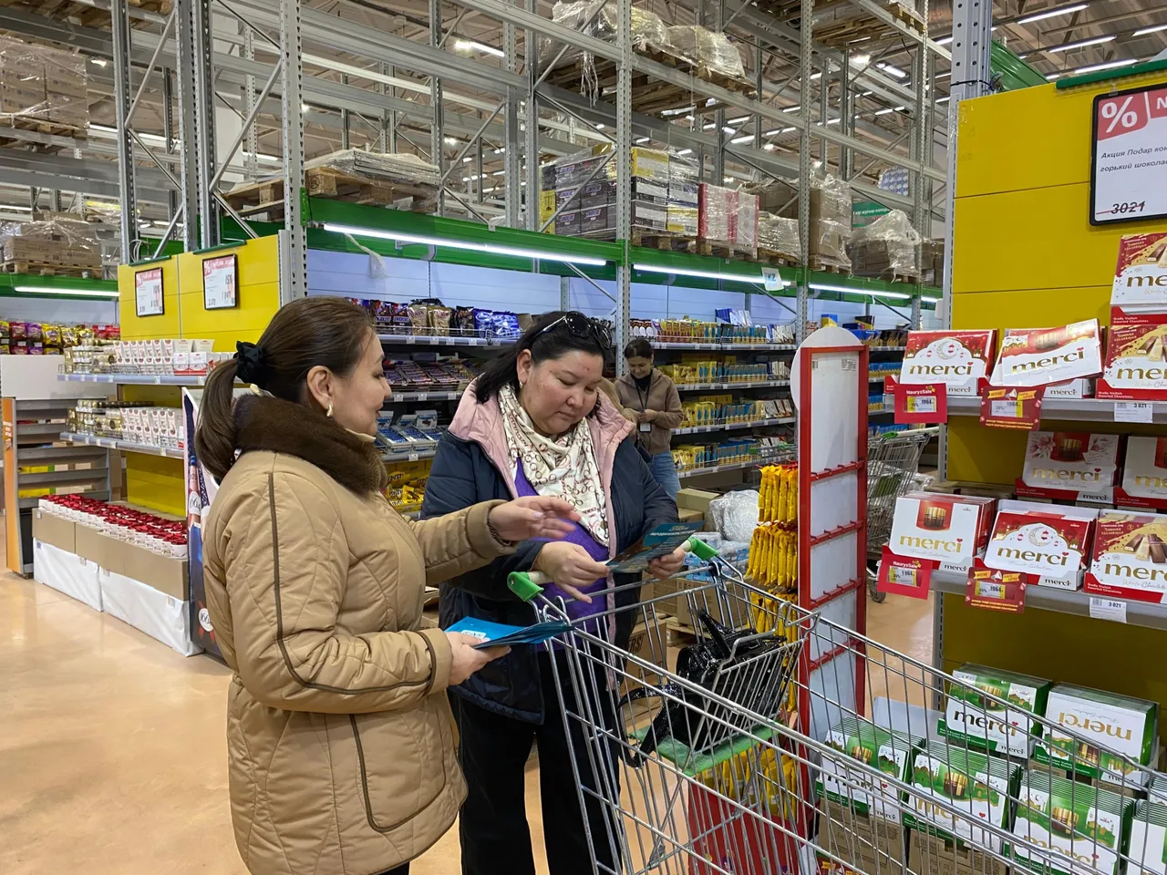 Дина супермаркетінің қызметкерлері референдумға барады