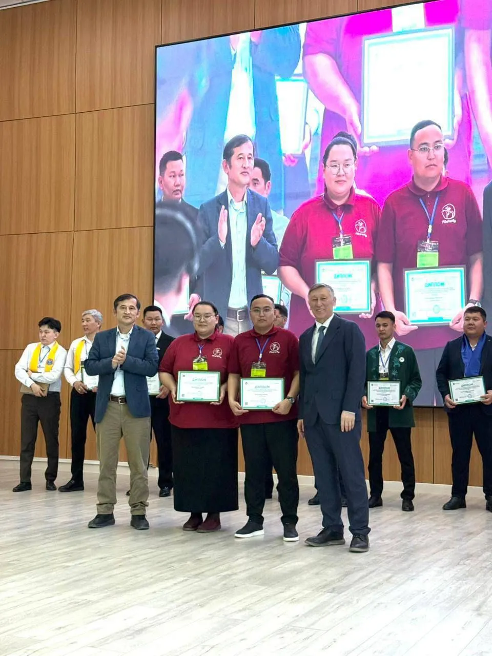 Маңғыстаулық мұғалімдер «OI SANDYQ» республикалық байқауында жүлделі орындарға ие болды