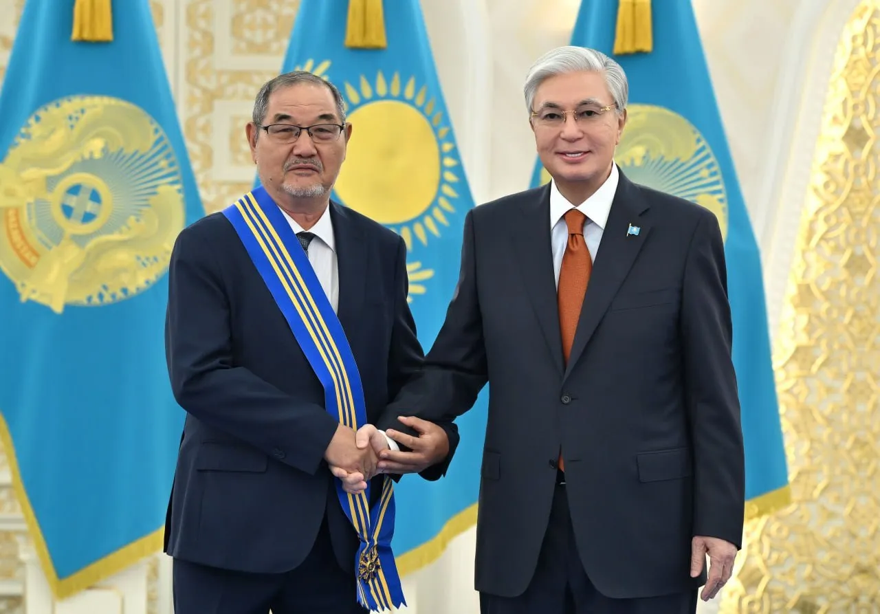 Президент Қасым-Жомарт Тоқаев бір топ қоғам қайраткерін мемлекеттік наградалармен марапаттады