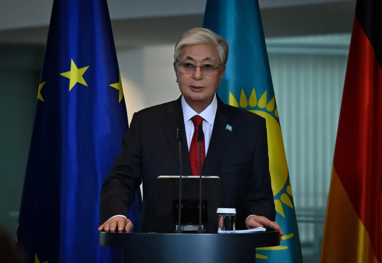 Президент сапарды қорытындылай келіп, Германия Федералдық Канцлерімен мазмұнды келіссөздер аясында тараптар маңызды келісімдерге қол жеткізгеніне назар аударды