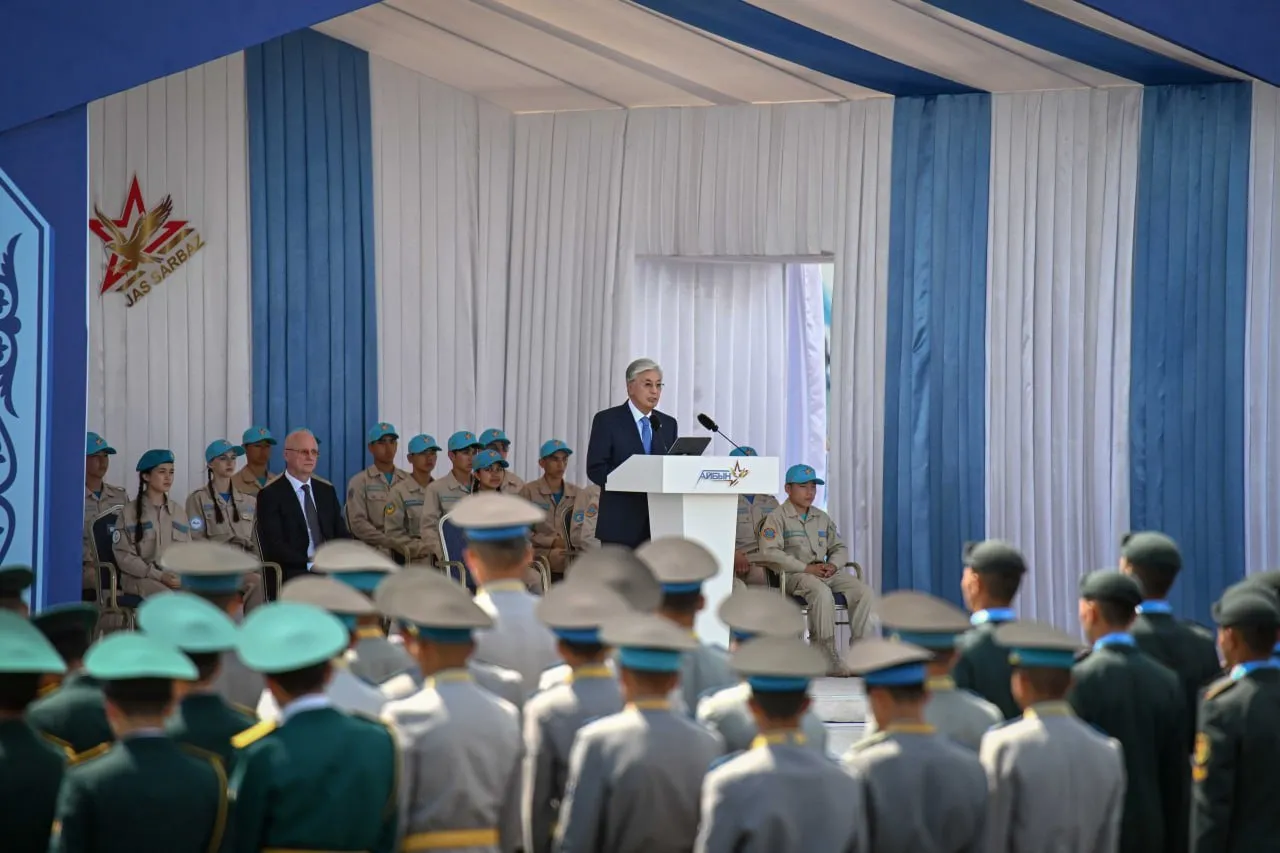 Президент елімізде жасақталған «Жас сарбаз» қозғалысының айрықша рөліне назар аударды