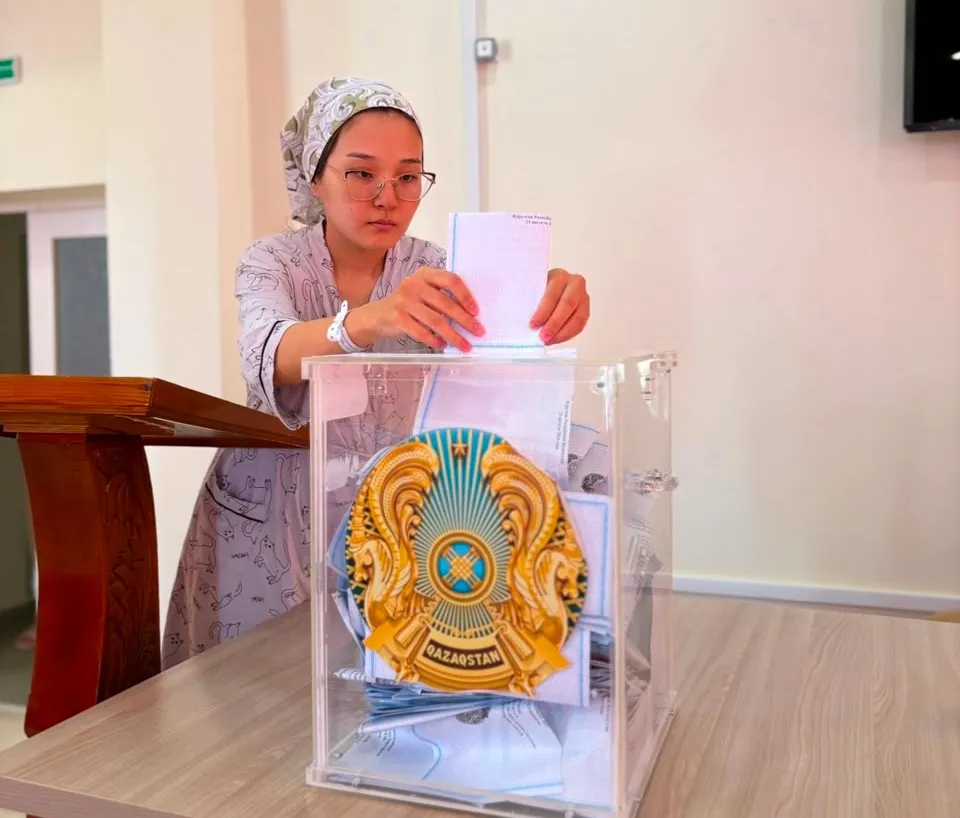 Маңғыстауда жас босанған аналар Құрылтай сайлауында дауыс берді
