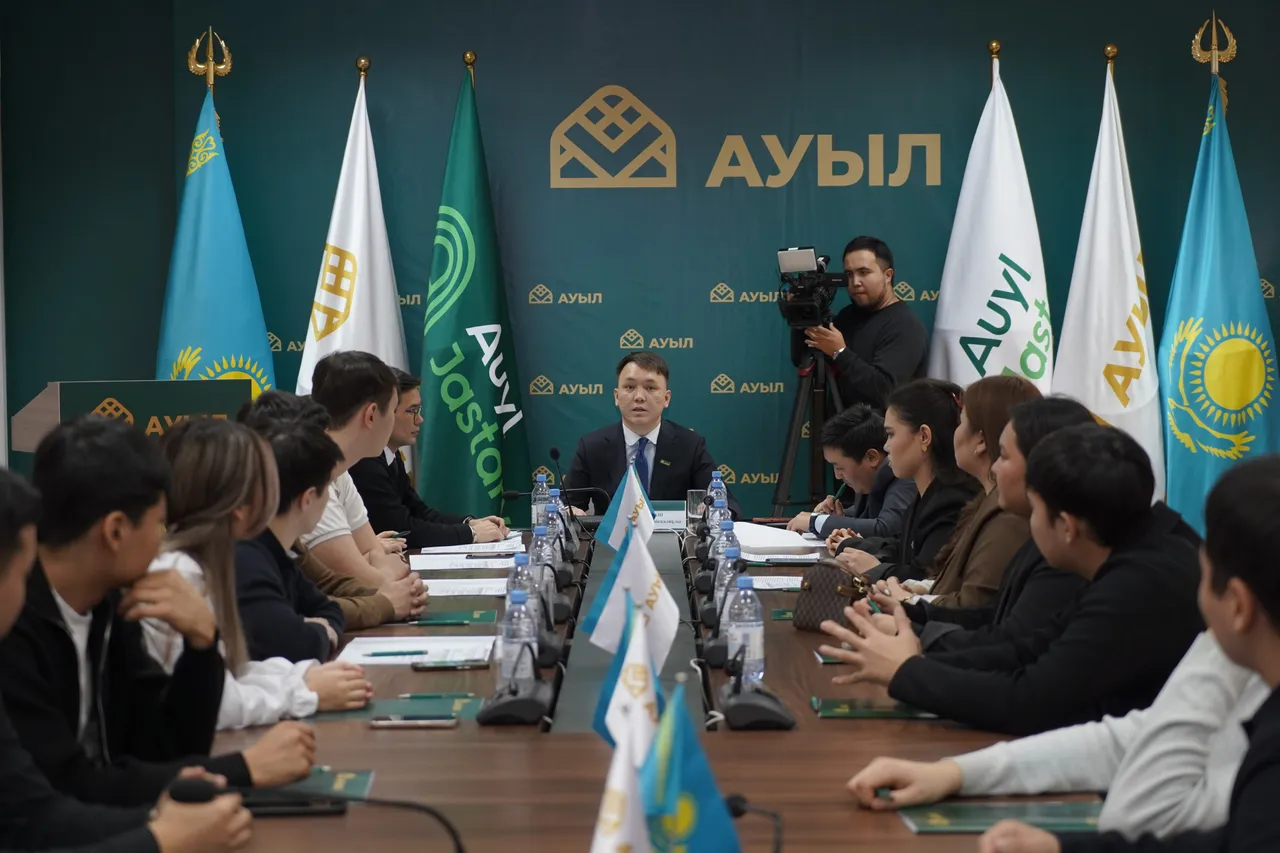 Елордада конституциялық реформаға арналған жастармен кездесу өтті