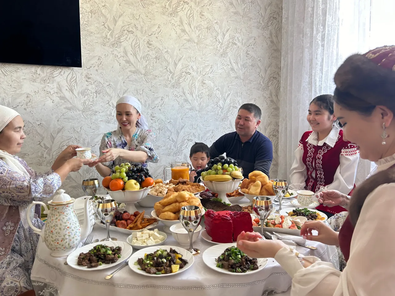 Анадан - қызға, енеден - келінге мұра: Қолөнерші Естұровтар отбасы