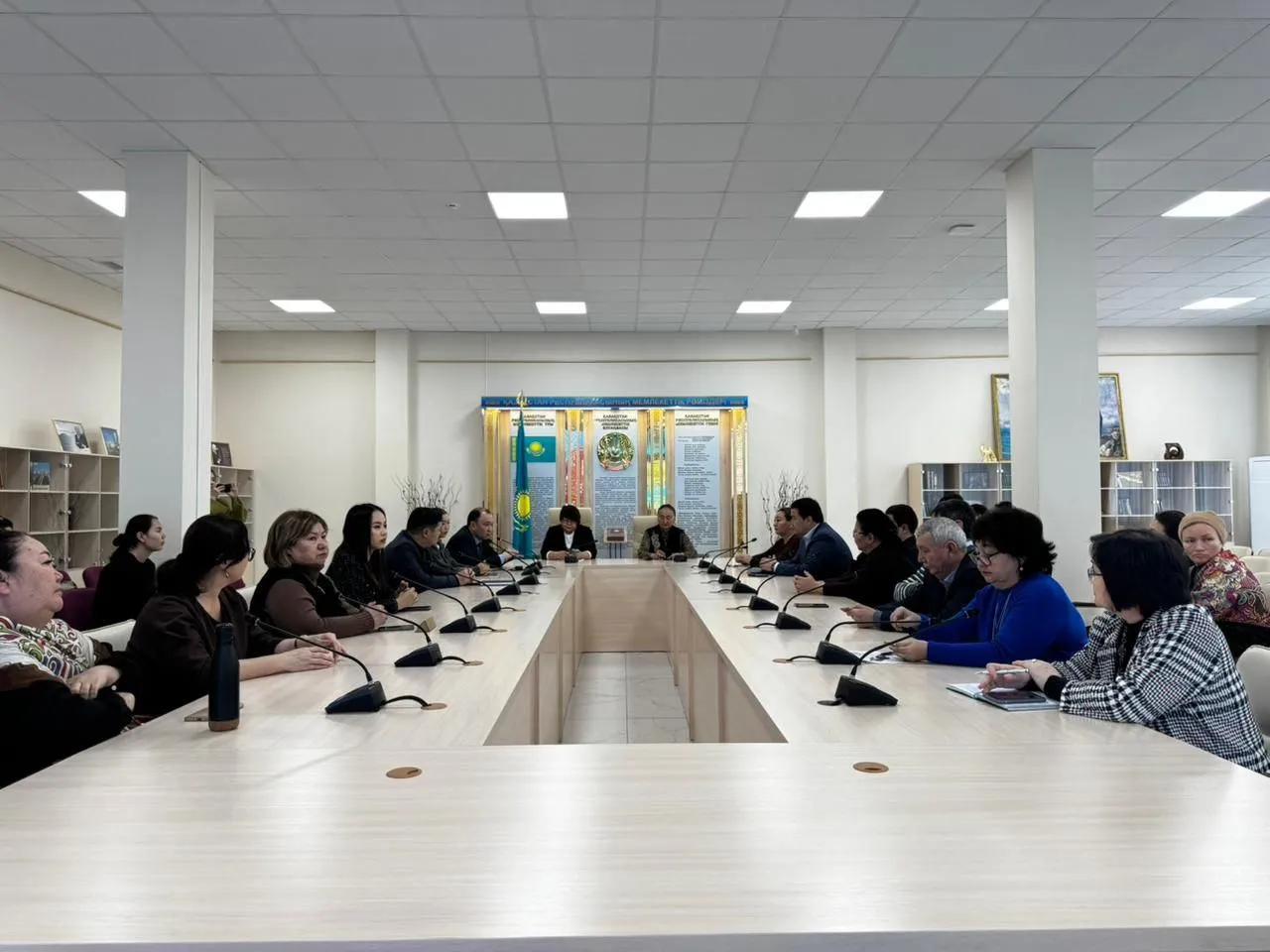 Маңғыстауда мәдениет қызметкерлері жаңа Конституция жобасын талқылады