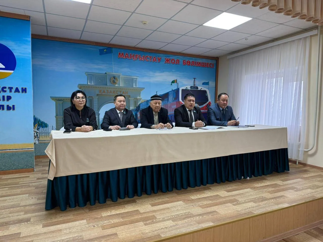 Маңғыстауда «Қазақстан темір жолы» еңбек ұжымы референдумға қатысуды қолдады
