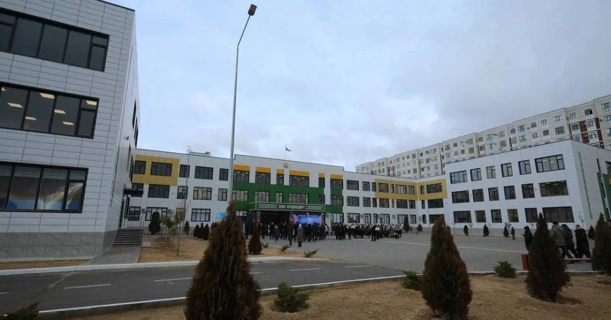 В связи с пожаром в одном из развлекательных центров Актау учащиеся школы № 35 переведены на дистанционное обучение