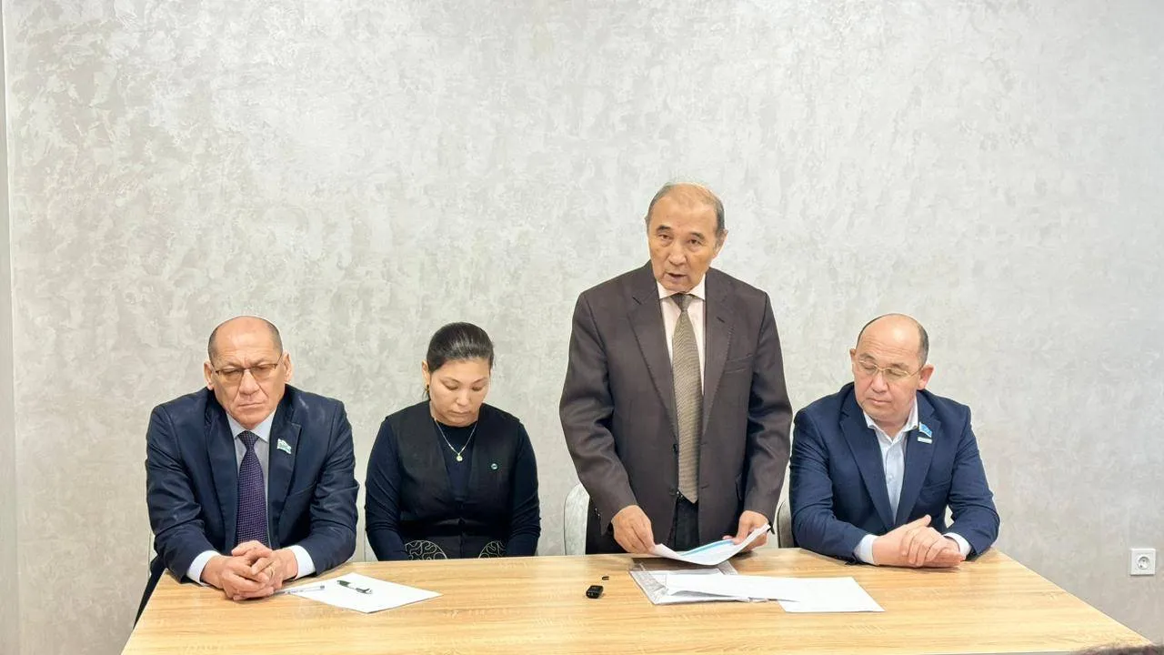 Медицинские работники Мунайлинского района обсудили проект новой Конституции и заявили о готовности участвовать в референдуме