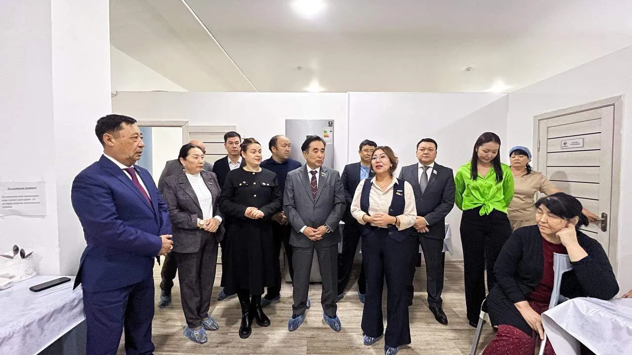 «Rea Med» медициналық орталығының қызметкерлері референдумға барады