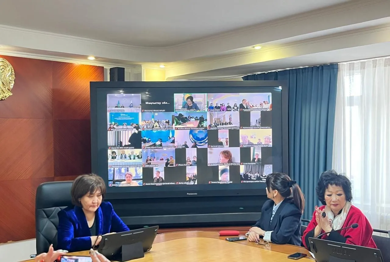 Аналар кеңесінің мүшелері референдумға барады