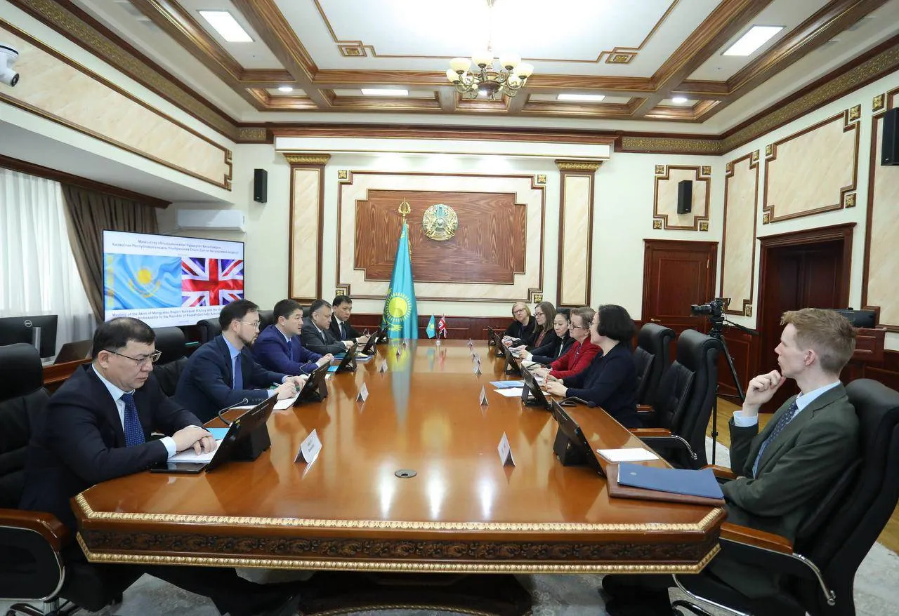 Маңғыстау облысының әкімі Ұлыбритания елшісімен кездесті