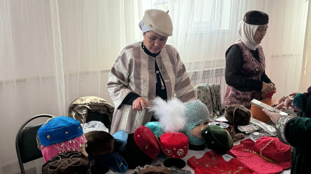 Отпантауда қолөнер шеберлерінің бұйымдары көпшілік назарына ұсынылды