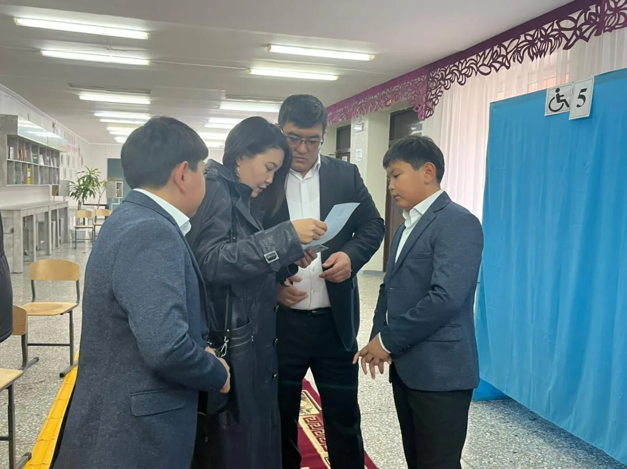 Маңғыстауда Қасым мен Жомарттың ата-анасы референдумда дауыс берді