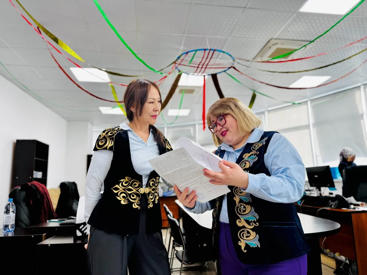 Маңғыстауда мұнайшылар әр бейсенбі ұлттық киім киюді дәстүрге айналдырған