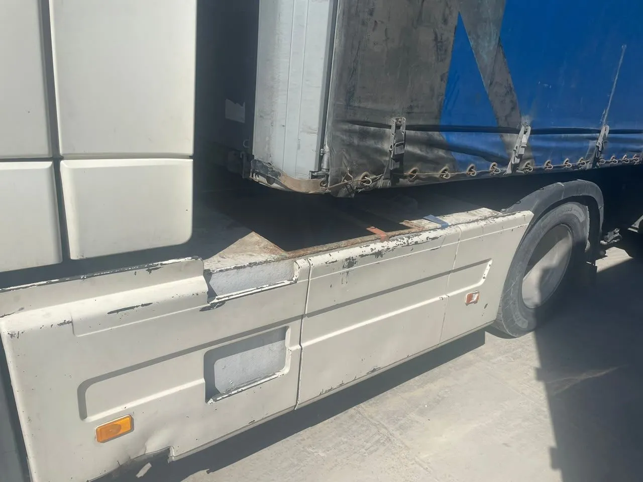 «Темір-баба» кеден бекетінің қызметкерлері 7 мыңнан астам заңсыз алкоголь мен газдалған сусынды тәркіледі
