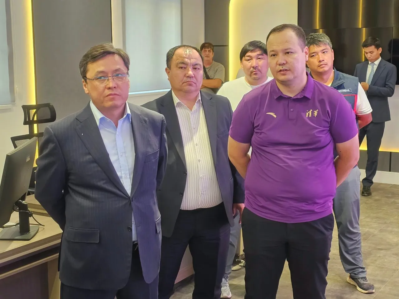 Мемлекеттік инспектор КЖСА диспетчерлік орталығының жұмысымен танысты