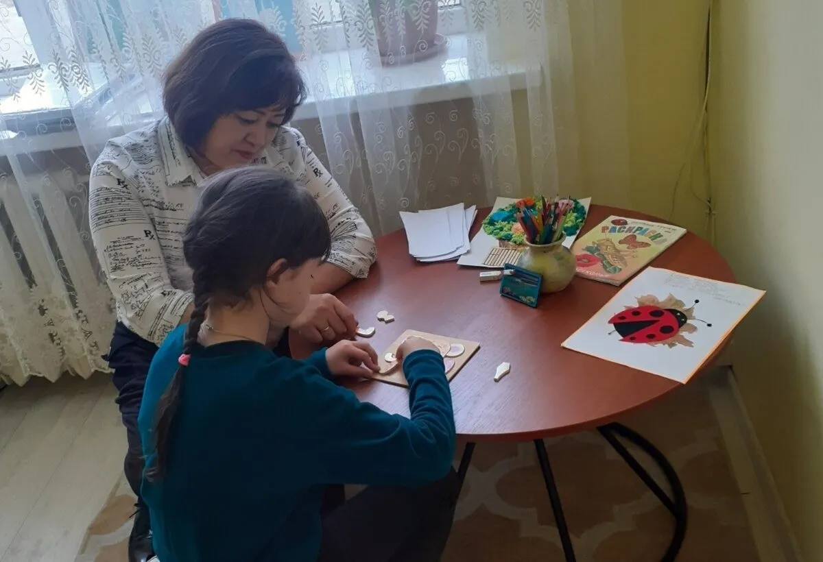 Инклюзияның жарқын үлгісі: жеке тәсіл мен қолдау Полинаның дамуына қалай ықпал етті?