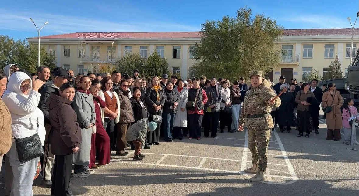 Жаңаөзенде ата-аналар әскери бөлімнің тыныс-тіршілігімен танысты