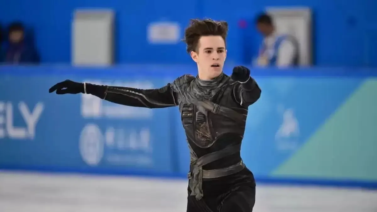 Қазақстандық мәнерлеп сырғанаушы Михаил Шайдоров ел тарихындағы алтын медальді жеңіп алды