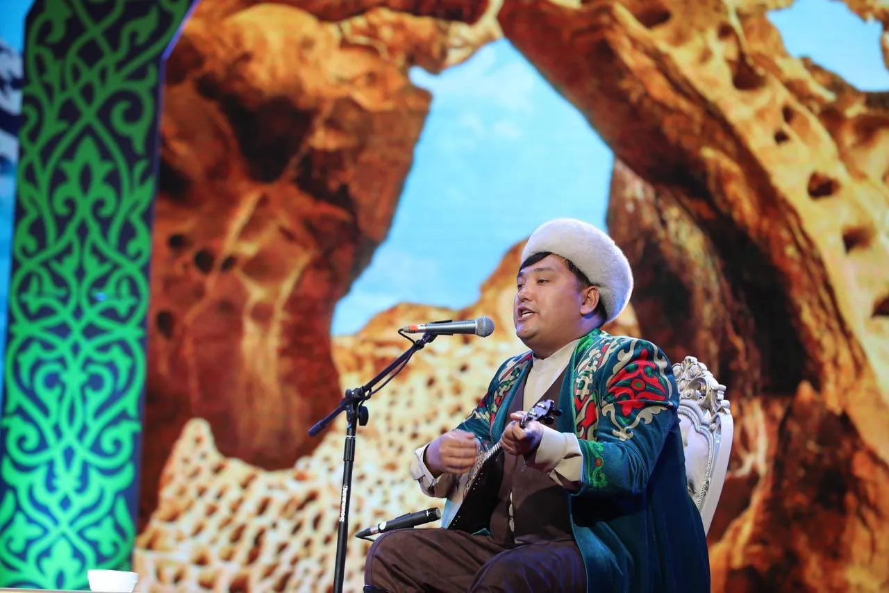 Республикалық «Бес асыл» ұлттық өнер сайысында Маңғыстау ақындары жеңіске жетті