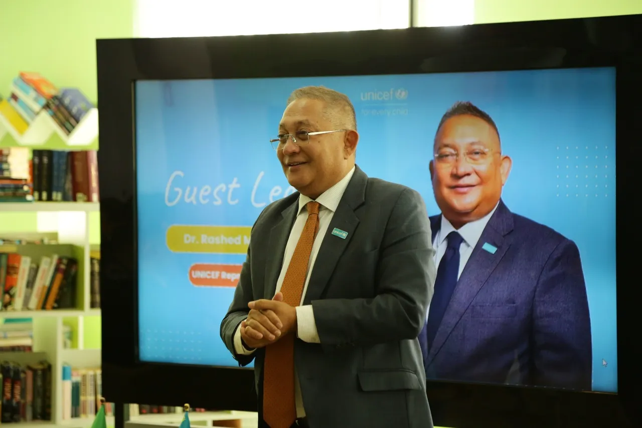 UNICEF-тің Қазақстандағы өкілдігінің басшысы Ақтау мектептерінде дәріс оқыды