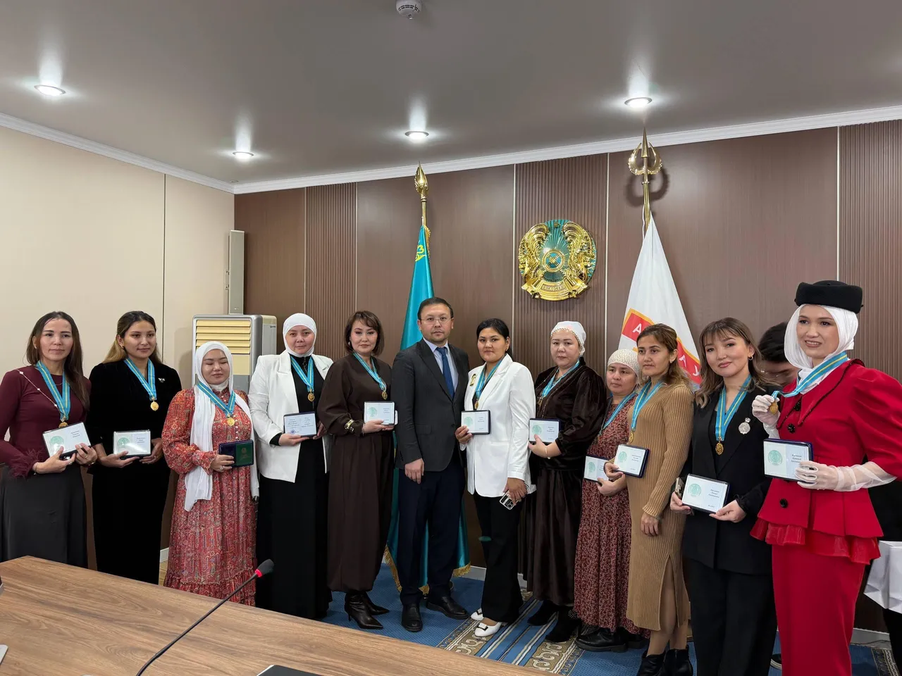 Ақтауда көпбалалы аналарға құрмет көрсетілді