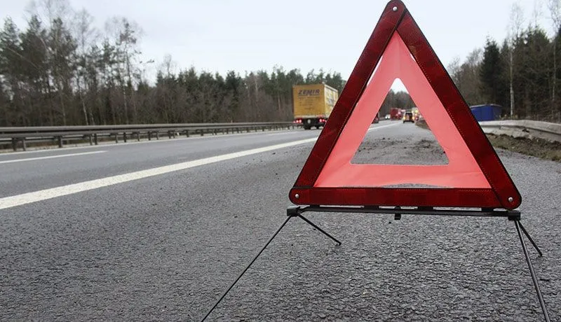 Четыре человека погибли в ДТП с автобусом на трассе в Мангистау