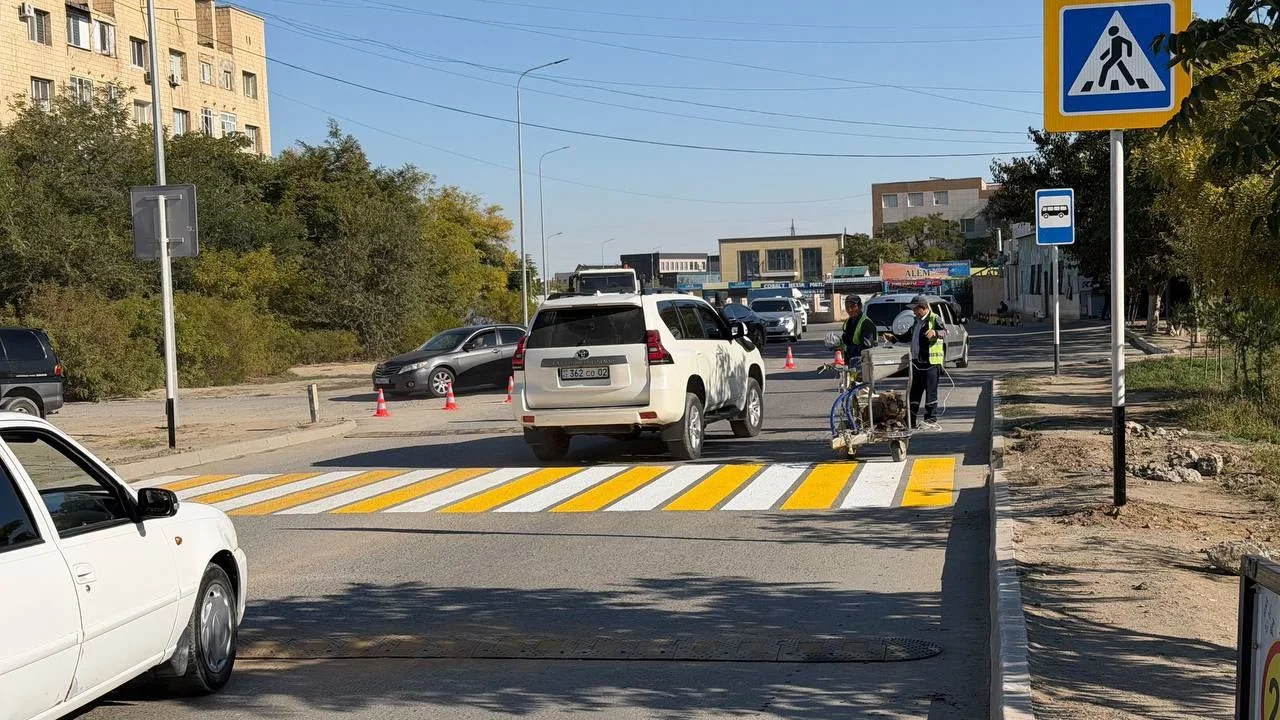 Ақтауда «Әлем» базары маңында жаңа жол белгілері орнатылды