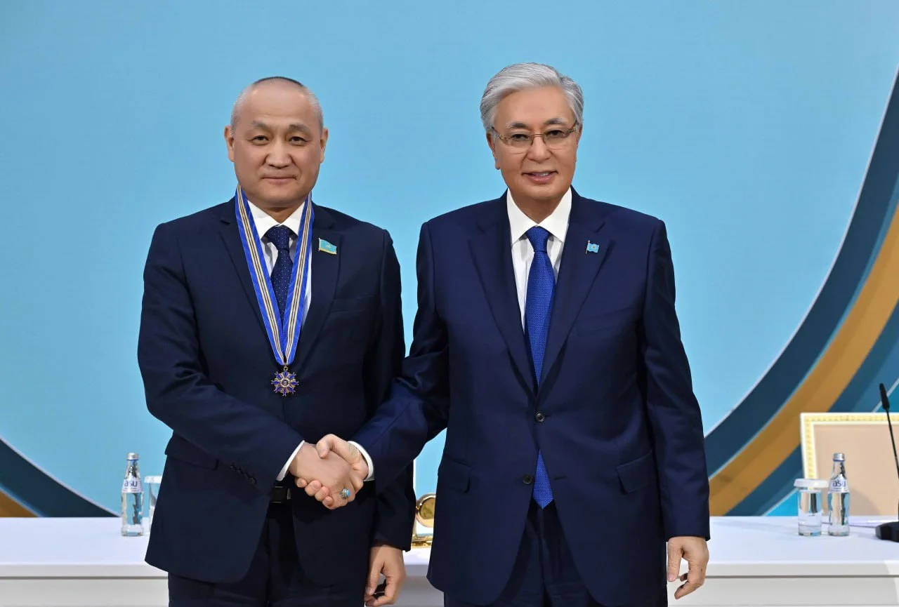 Еділ Жаңбыршин III дәрежелі Барыс орденімен марапатталды