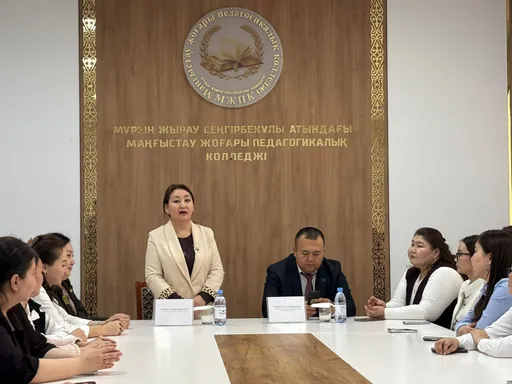 «Жаңа Ата Заң – Жаңа Қазақстанның тірегі»: Ақтаулық педагогтар референдумға қолдау білдірді